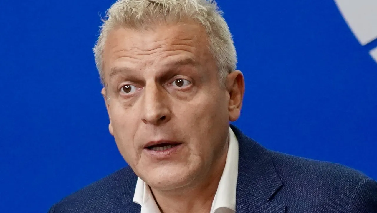 Според него е много важно социалният гняв който се изля