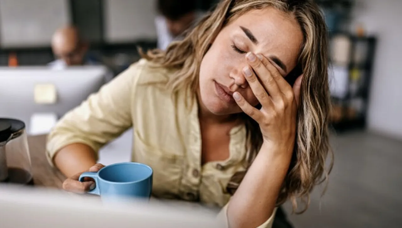 Парадоксът на модерния човек: Защо сме толкова уморени в свят на все повече удобства?