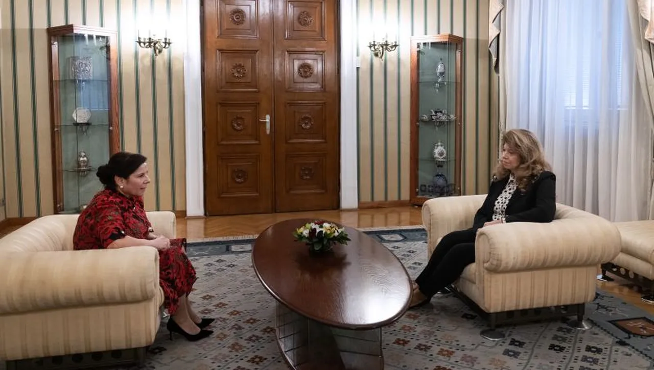 Председателят на НС Рая Назарян гуверньорът на БНБ Димитър Радев