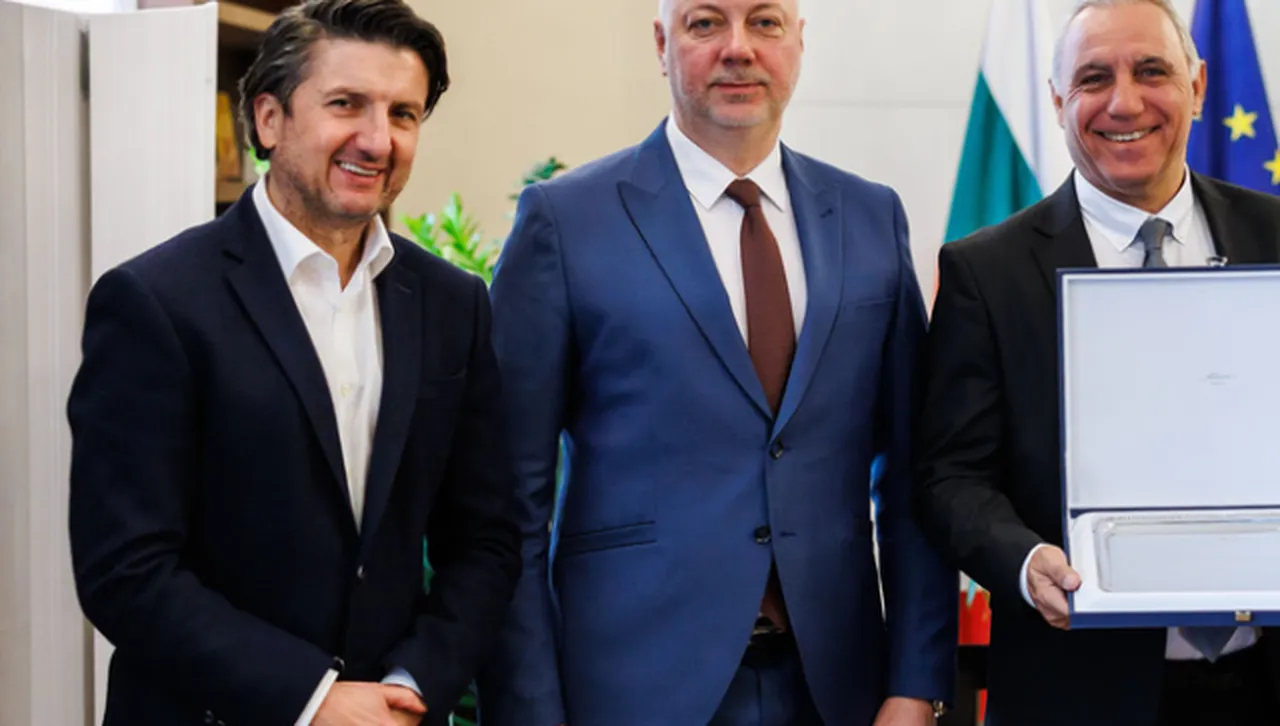 Христо Стоичков стана специален посланик на Световната туристическа организация към ООН