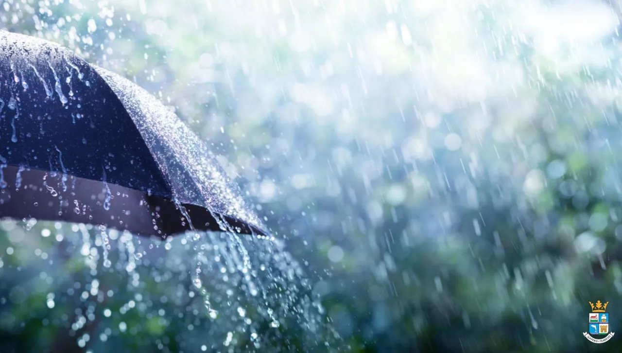 Критична обстановка в Царево: Порои, обявиха бедствено положение, евакуират хора