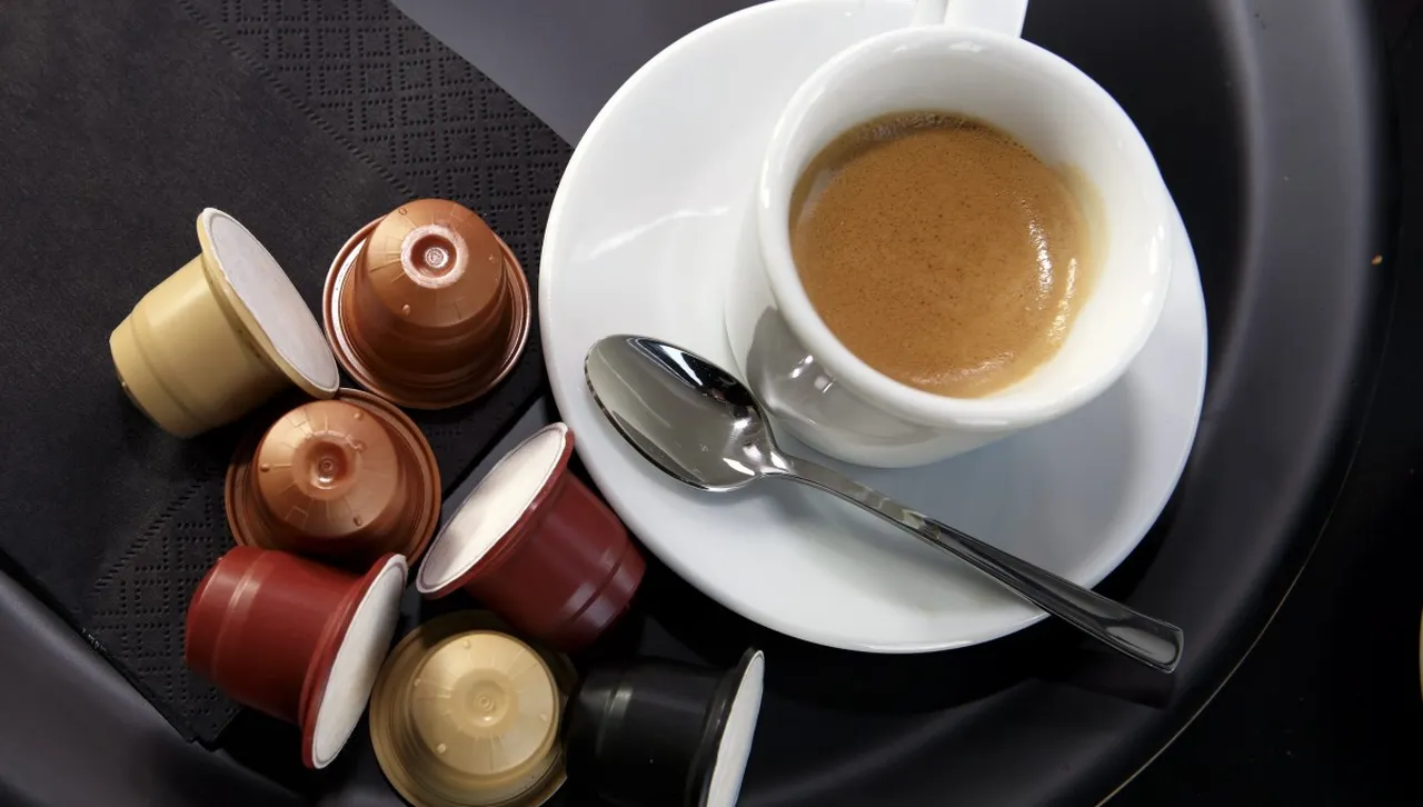 Какво става в организма, когато пием кафе: ползи, рискове и ефект 