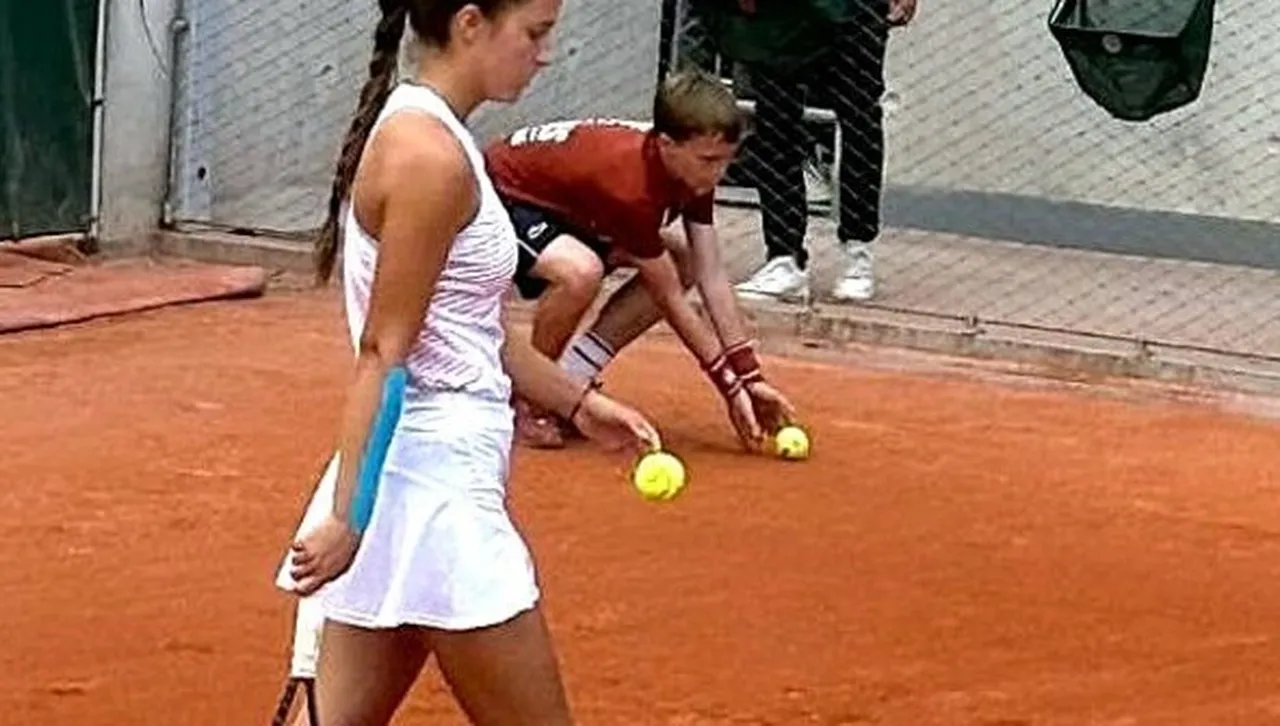 Успех за Денчева! Тя се пребори за четвъртфиналите по тенис във Франция 