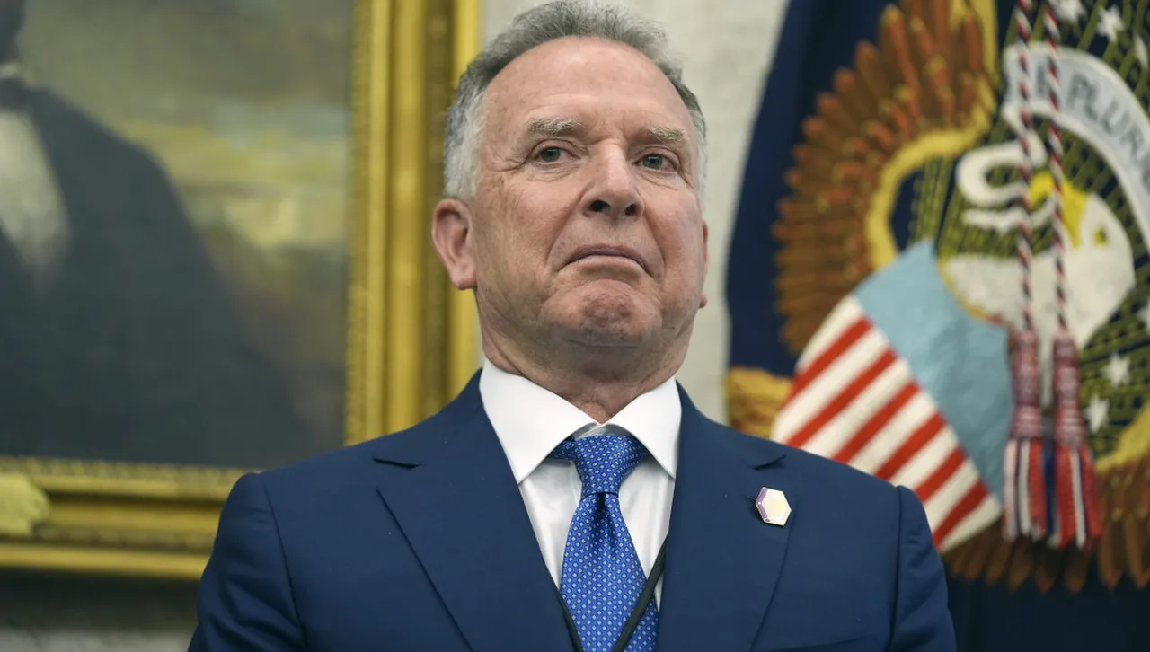 Кой Уиткоф сте днес  - който преговаряше с Украйна, или когато се срещнахте с Путин?