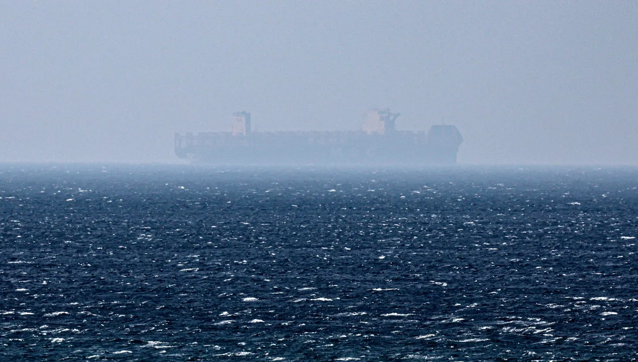 Иранската гвардия атакува петролен танкер в Ормузкия проток - твърди, че е свързан със САЩ
