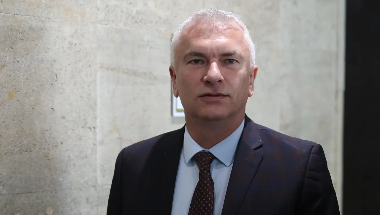 Джейхан Ибрямов: Надявам се Джевдет Чакъров да напусне Народното събрание