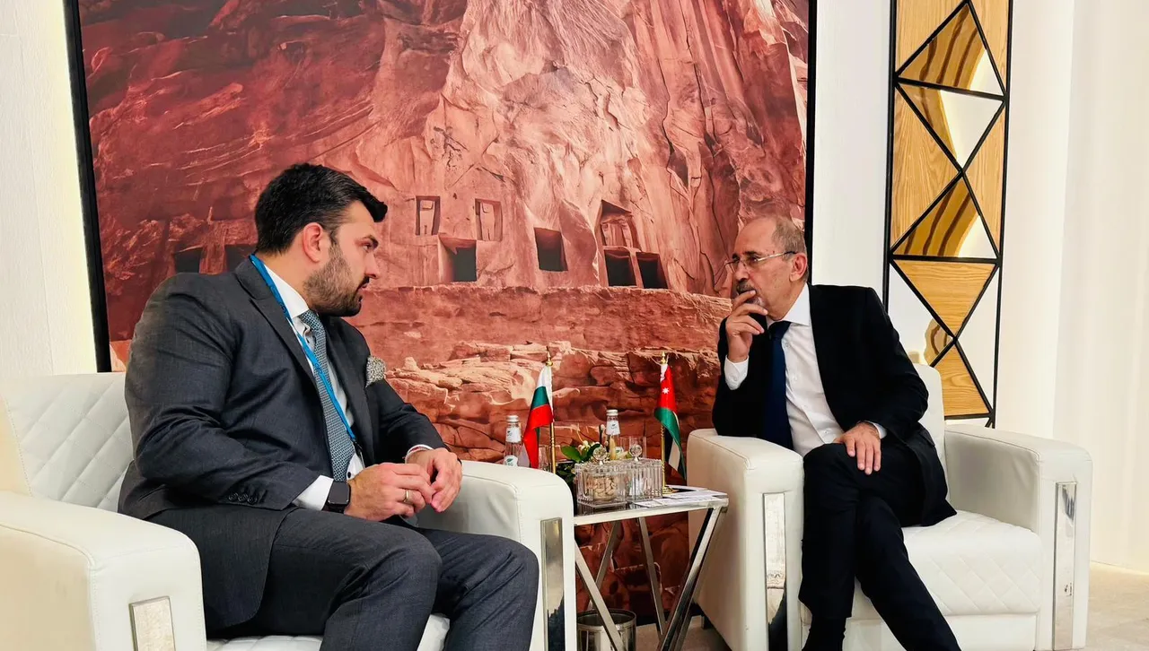 Георг Георгиев благодари на йорданския вицепремиер за помощта при евакуацията от Ивицата Газа