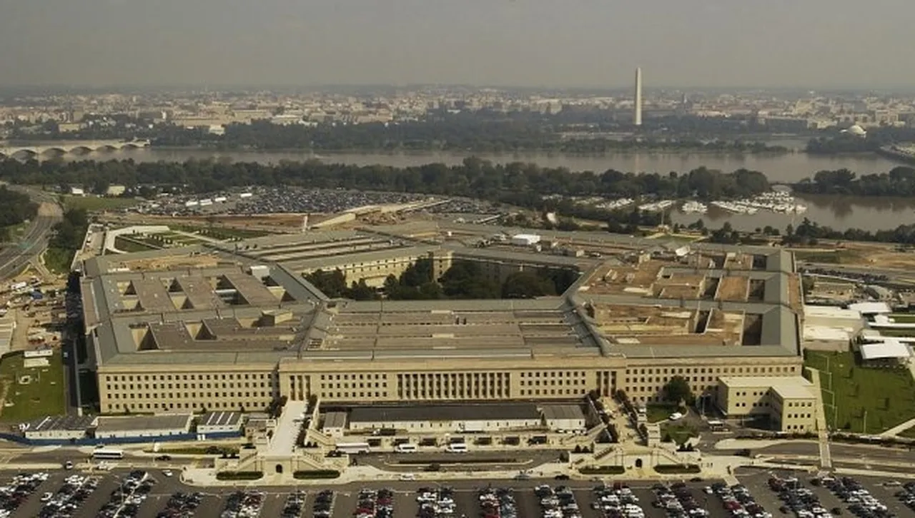 За коя военна помощ за Украйна САЩ обявиха пауза?