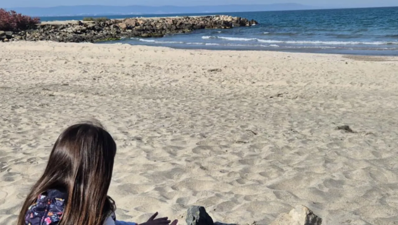 Няма нефтен разлив край Поморие - само стари топчета нефт