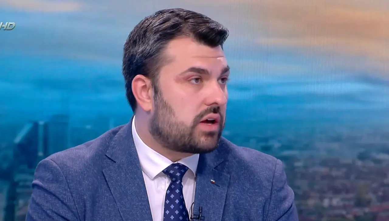 Външният министър призна за хибридна война на Русия в българските училища