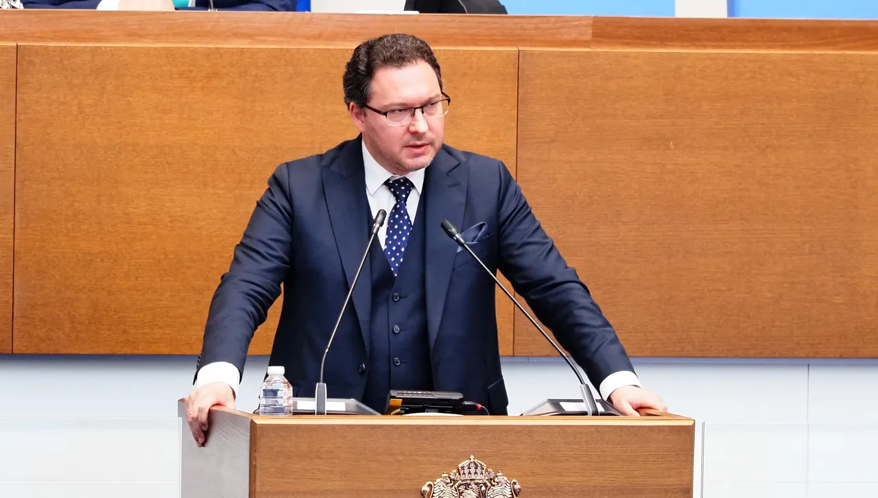 Митов към ПП-ДБ: Внесохте вота с човек, искащ ликвидирането на Зеленски, така ли правите депутинизация?