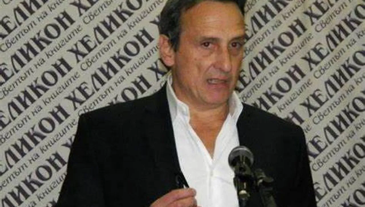 Васил Славов е новият носител на Националната литературна награда "Милош Зяпков"