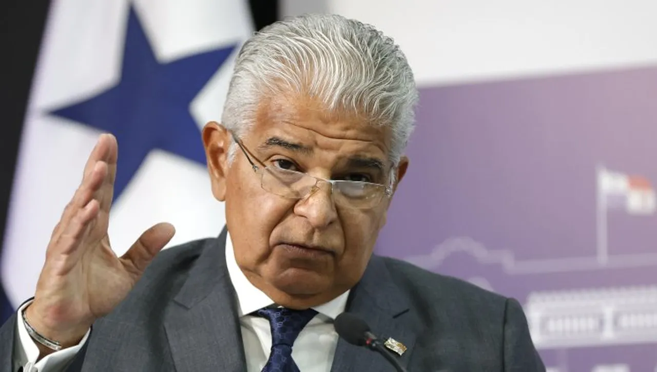 Панамският президент хвана Тръмп в крачка - отново излъгал за Панамския канал