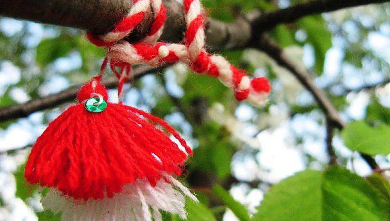 Бели и червени - честита Баба Марта