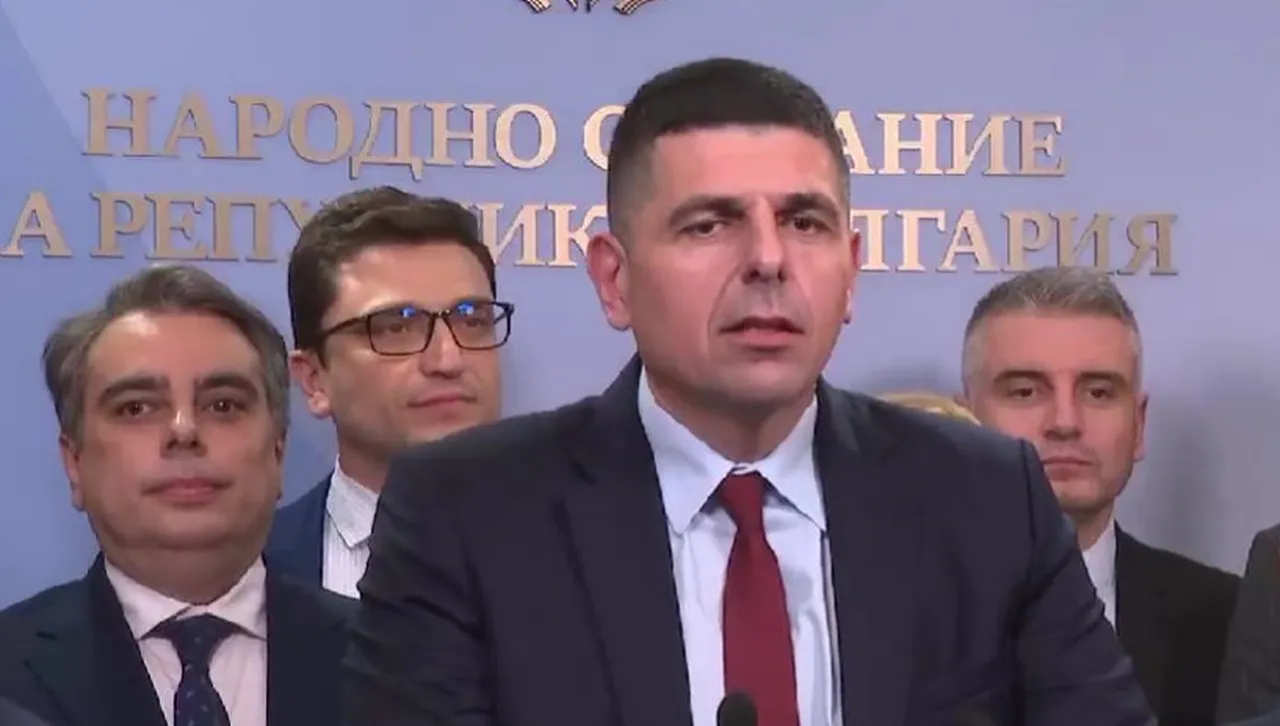 ПП-ДБ с нова атака срещу ГЕРБ и ДПС-НН заради паркинг за ТИР-ове в Русе