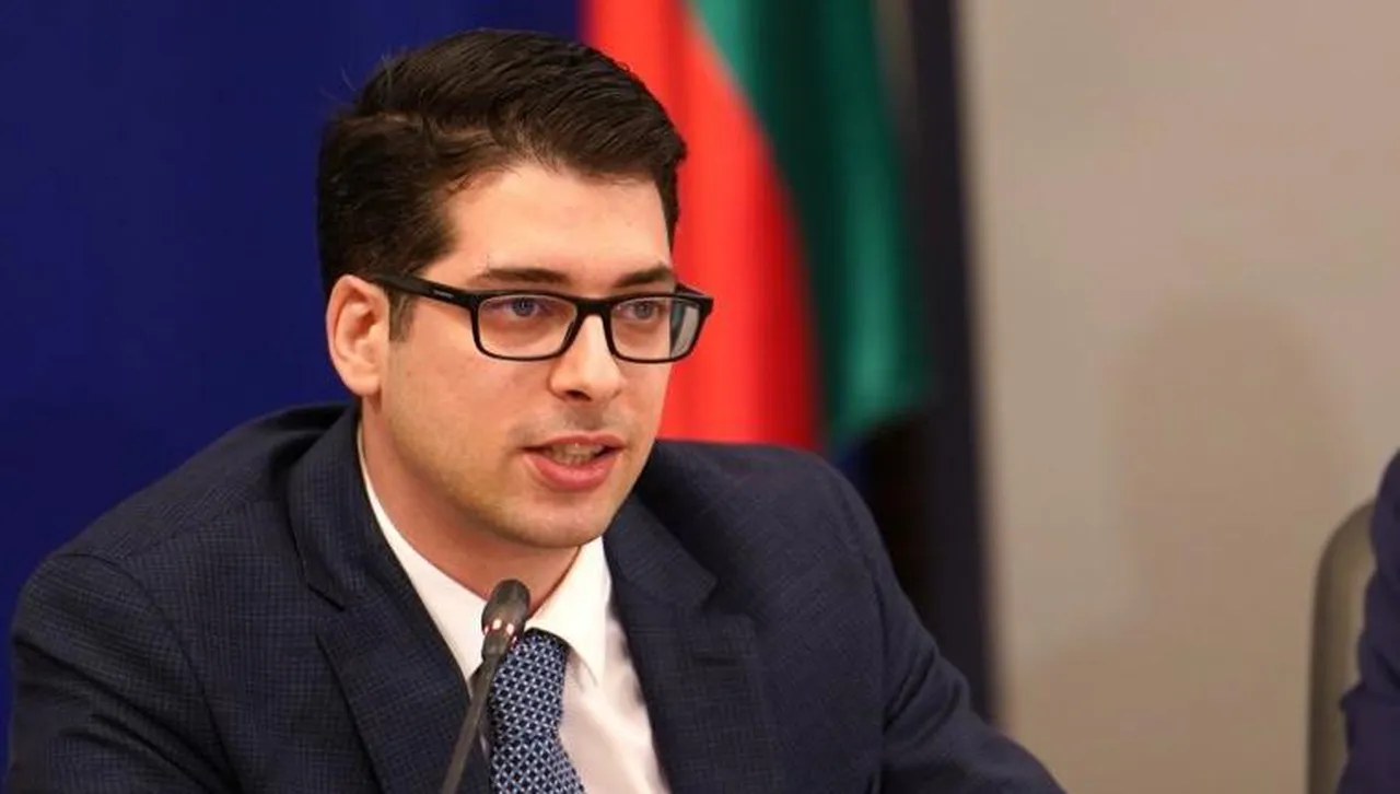 Атанас Пеканов за митата на САЩ: Не трябва да сме меки, а да покажем сила