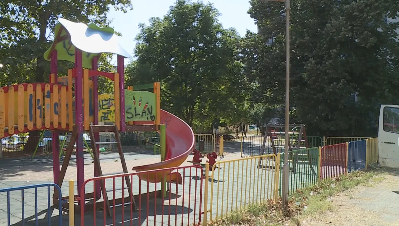 Дете от Варна получи токов удар от стълб до детска площадка 