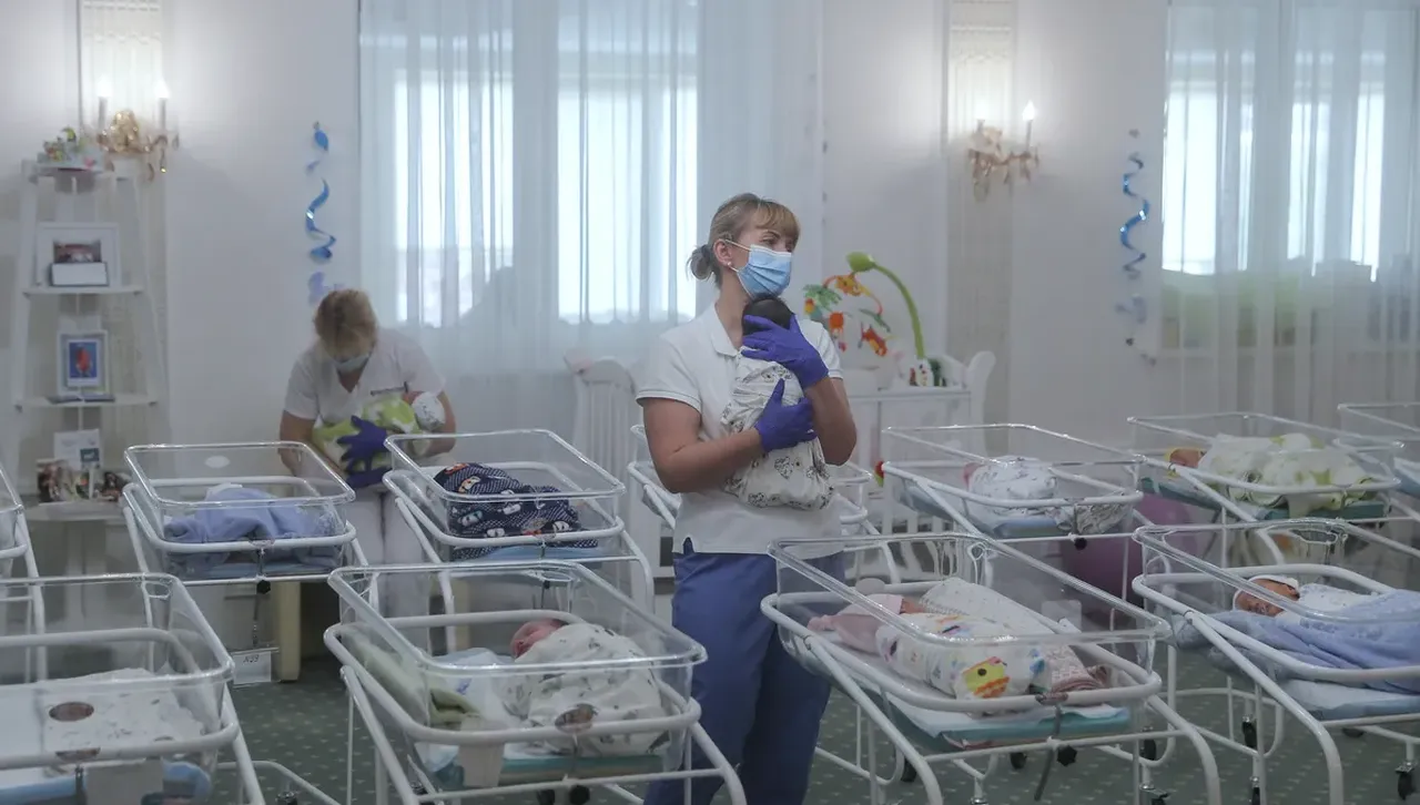 Екипи на 3 болници се обединиха в спасяването на родилка и бебето ѝ