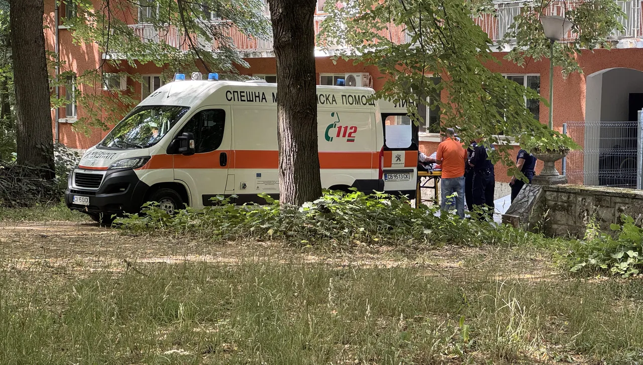 Над 50 души са изведени тази вечер от хоспис край Русе, закриха го