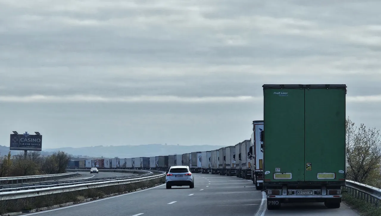 Транспортният министър: Претоварените тирове са убийци, намерихме начин да спрем това