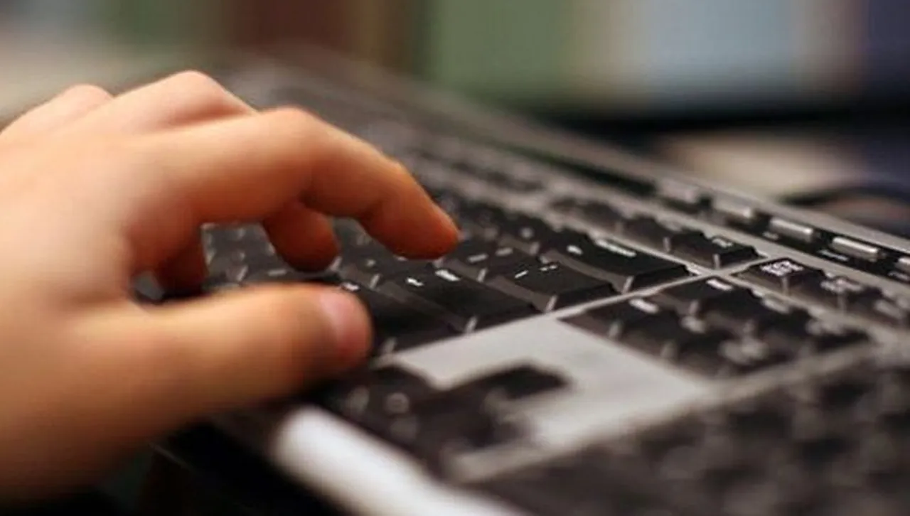 Сайтовете на забранени руски медии все още са лесно достъпни в ЕС