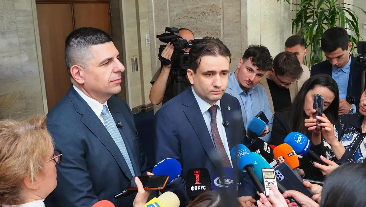 ДБ: Ако директорът на НАП не може да изнесе реални данни за цените, да подава оставка