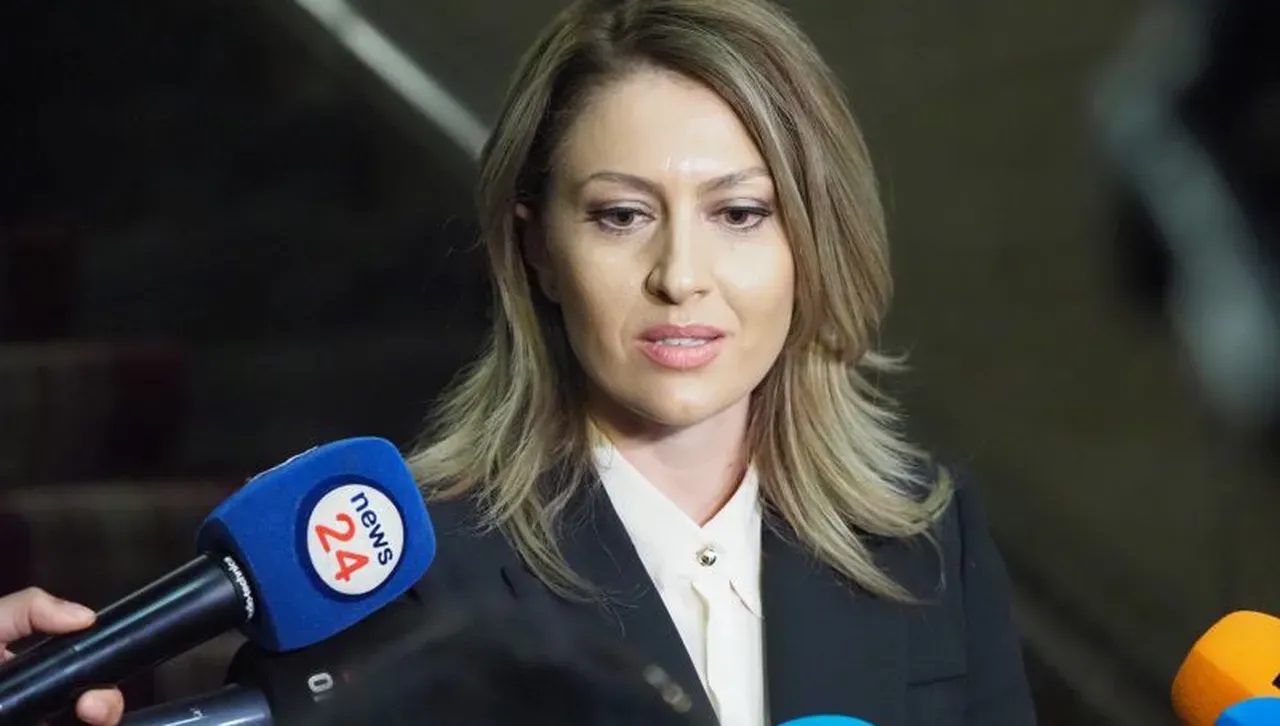 ГЕРБ-СДС, БСП-ОЛ и ИТН подписаха коалиционен анекс за ротацията на председателя на НС