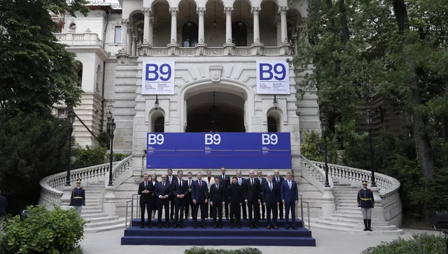 ДБ: Отказът България да участва на високо равнище в натовската среща B9 е политически въпрос, не протоколен