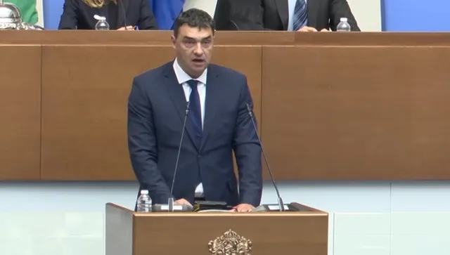 "Прогресивно" в деня на детето! Владо Николов: Може да се намали майчинството