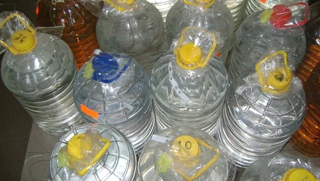 Столичната митница продава на търг над 135 хил. литра алкохол