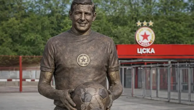 Издигат паметник на футболната звезда Димитър Пенев в София