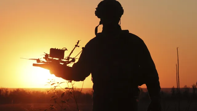 Украинска атака с дронове извади от строя ключово звено на една от най-големите руски рафинерии