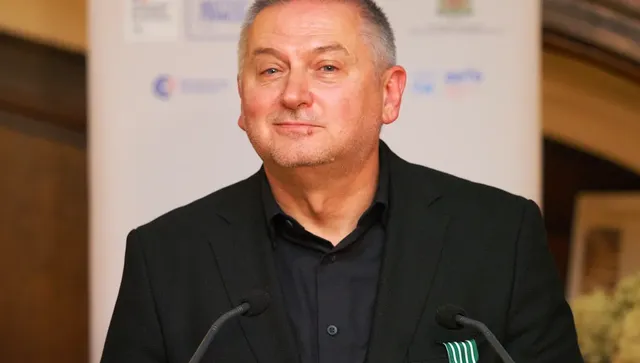 Георги Господинов: Част от българското нещастие и нищета днес, лежи заровено в онази февруарска нощ на 1945