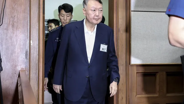 Южнокорейската прокуратура иска смъртна присъда за бившия президент Юн Сук Йол