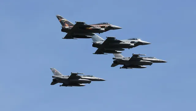 Украйна спешно търси боеприпаси за F-16, за да свалят руски реактивни дронове