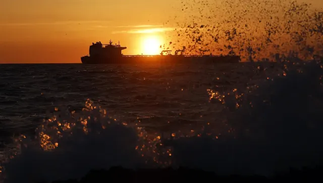 Танкер с втечнен природен газ се осмели да напусне Персийския залив