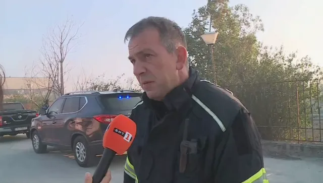 Овладяват пожар в Асеновград: Замърсен ли е въздухът?