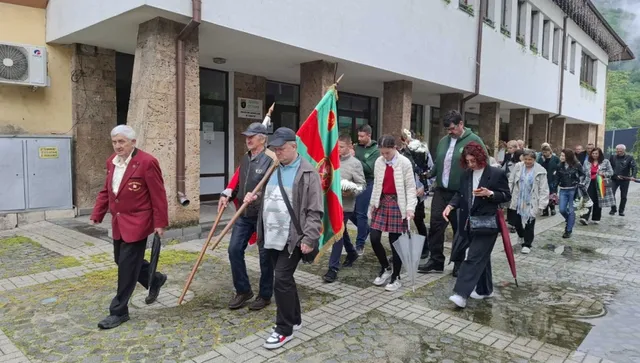 В Тетевен отдадоха почит към живота и делото на генерал Владимир Вазов