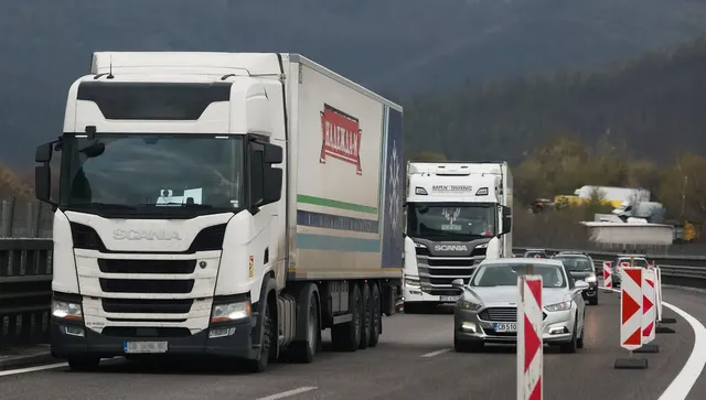Спират тежкотоварните камиони над 20 тона по автомагистралите заради високите температури