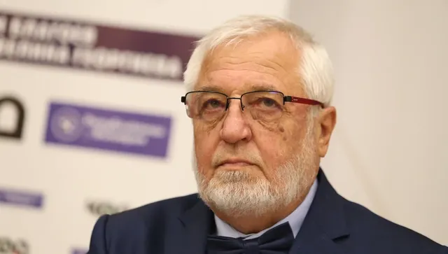 Що така бе, седесари? Списъкът на предатели с двойни имена става все по-дълъг и тъжен