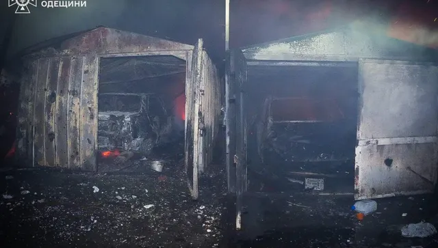 Руски нощни удари в Одеса по инфраструктура и жилища: има тежко пострадал и ранени