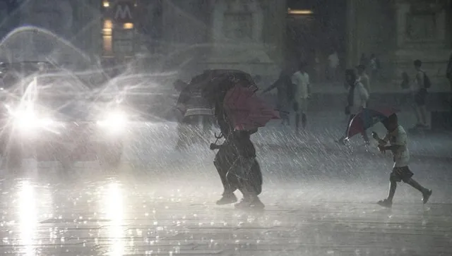 Бурята „Леонардо“ бушува в Испания - евакуират хора, затворени училища и спрени влакове