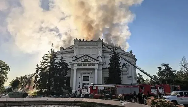 Крим опустява, превърнал се в зона за бойни действия, икономиката замира