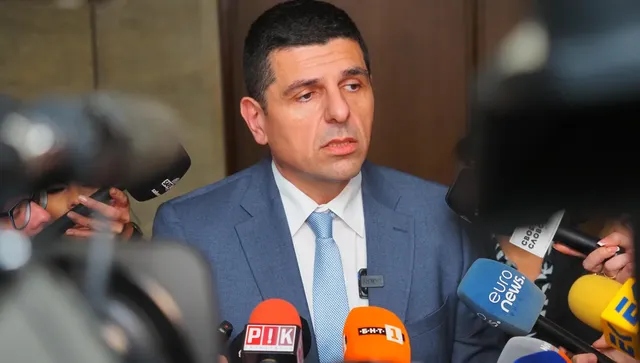 Ивайло Мирчев: Елате да покажем гнева си, да ги изметем от България!