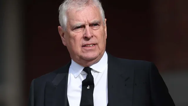 Полицията арестува принц Андрю - споделял поверителни документи с Епстийн