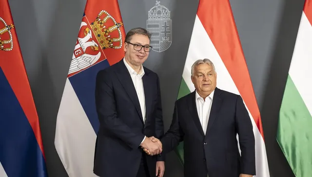 Падането на Орбан ще разклати режима на Вучич