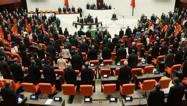  Депутати в турския парламент се биха по време на обсъждане на бюджета