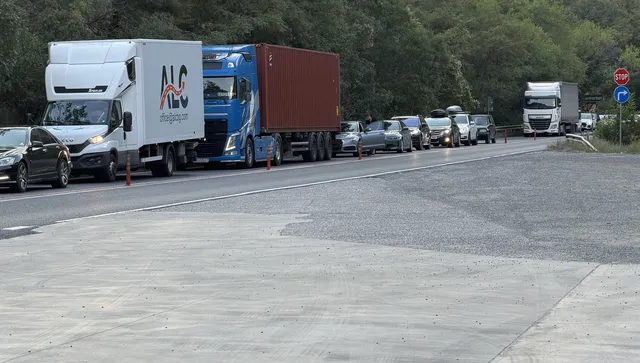 Скална маса се срути в Кресненското дефиле - има пострадали, включително бременна жена