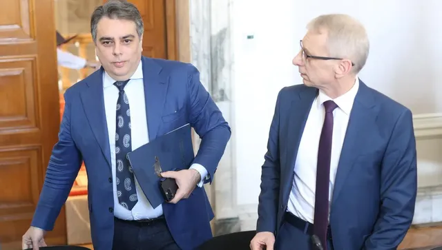 "Продължаваме промяната" с остра позиция след изказване на Румен Радев