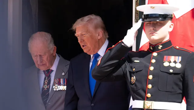  Чарлз III отдаде почит на загинали американски военнослужещи във военно гробище 